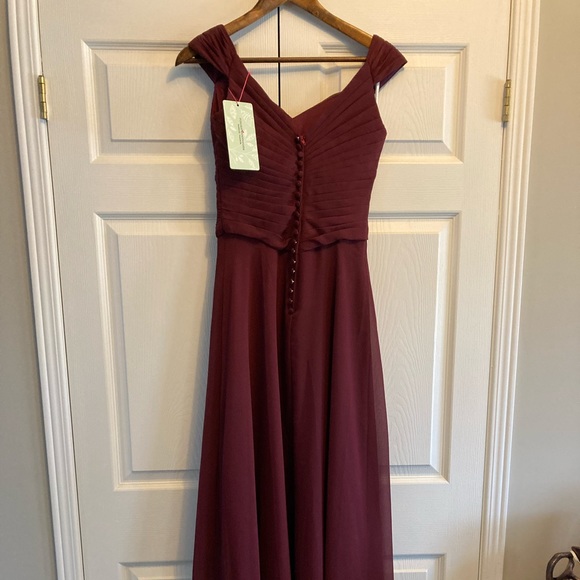 Brand new burgundy chiffon bridesmaid dress, would fit dress size 0 - Picture 2 of 5